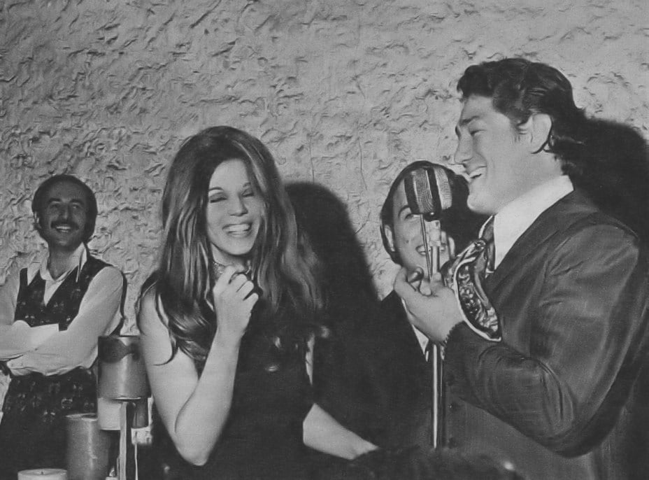 Susana Giménez y Ringo Bonavera en el quinto cumpleaños de Mau Mau. foto aparecida en la revista Siete Días Ilustrados, 18 de abril de 1970