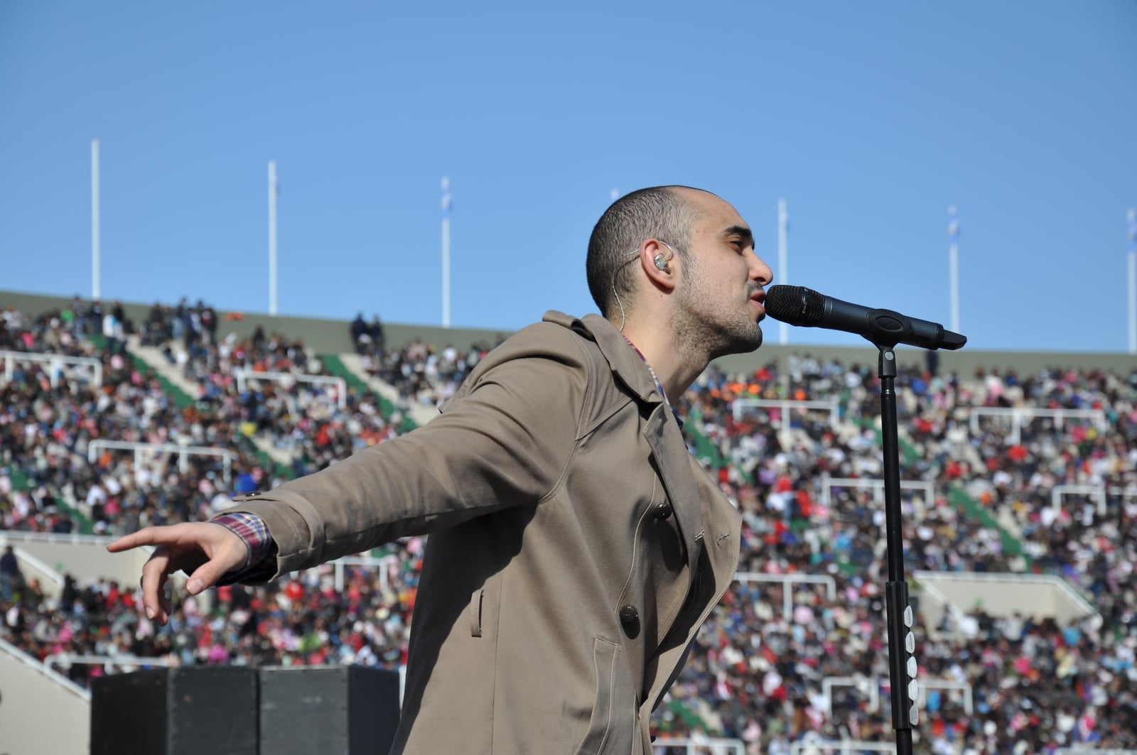 Abel Pintos at a concert in Cordoba, Argentina.