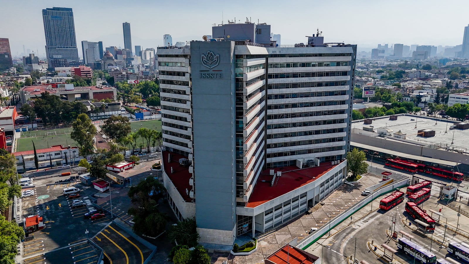 View of the main building of the Institute of Social Security and Services for State Workers (ISSSTE) in Buenavista, Cuauhtémoc borough, Mexico City, showing its north facade.