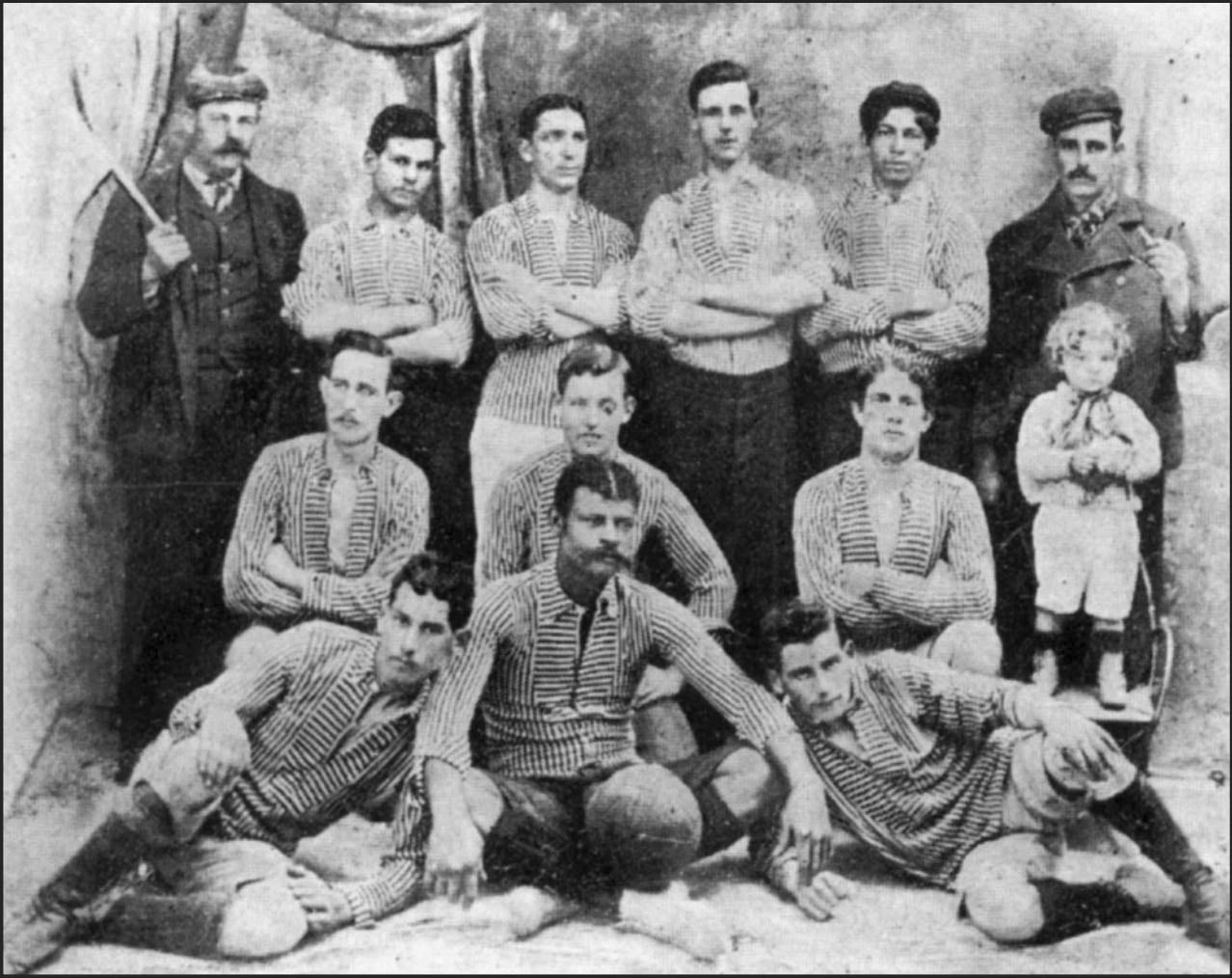 This is the first photo ever taken of Boca Juniors, in 1906, after the squad won the Copa Reformista (Reformista Cup). Boca wore a white jersey with vertical stripes (black or blue stripes is uncertai