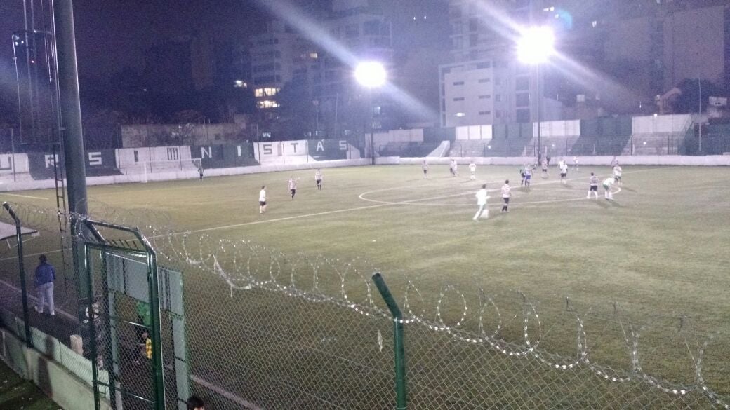 estadio de excursionistad de noche