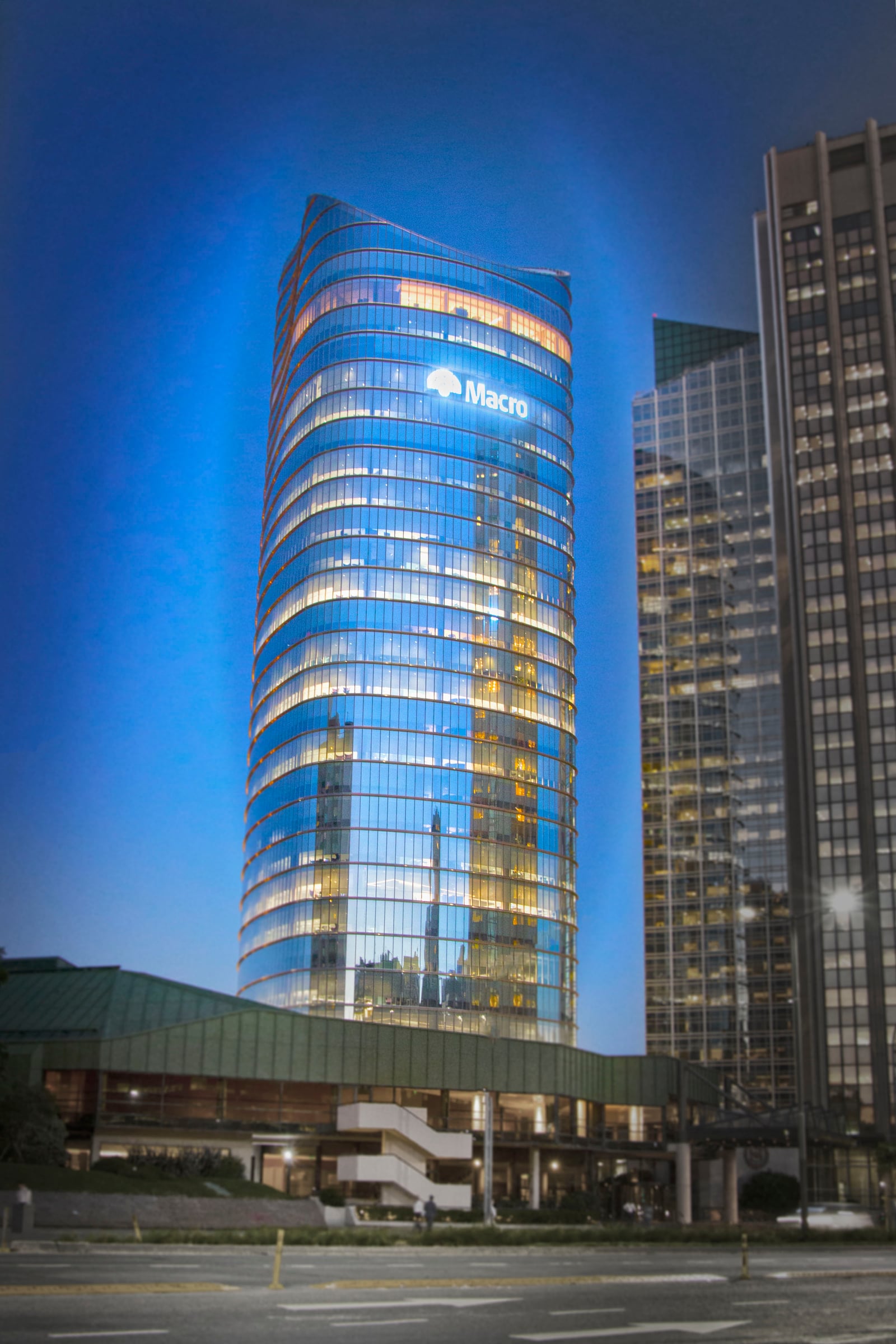 Torre Macro, edificio de oficinas ubicado en Catalinas Norte, Buenos Aires.