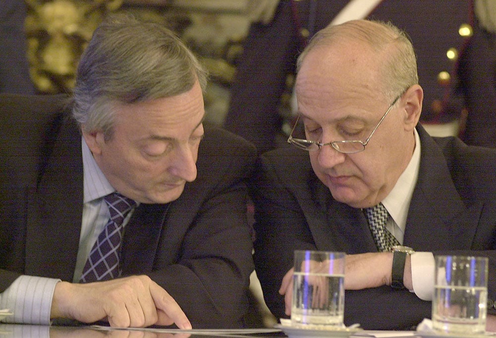 Casa Rosada - El presidente Néstor Kirchner junto al ministro de Economía, Roberto Lavagna.