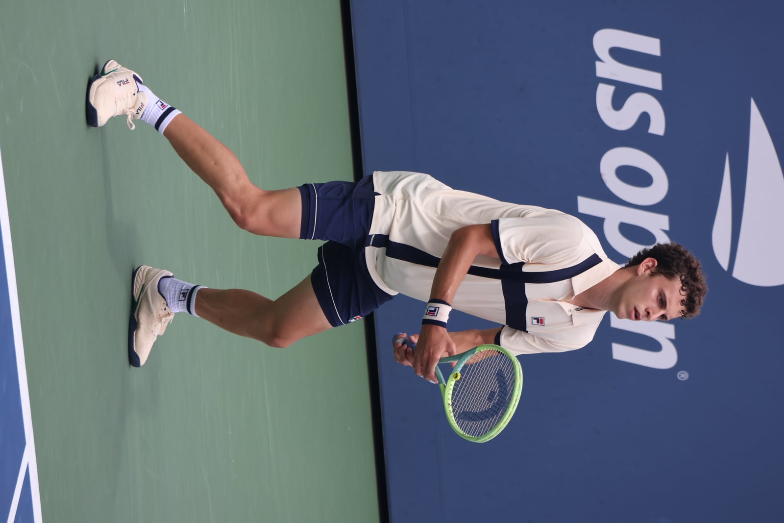 Juan Manuel Cerúndolo playing in the first round of the 2023 US Open