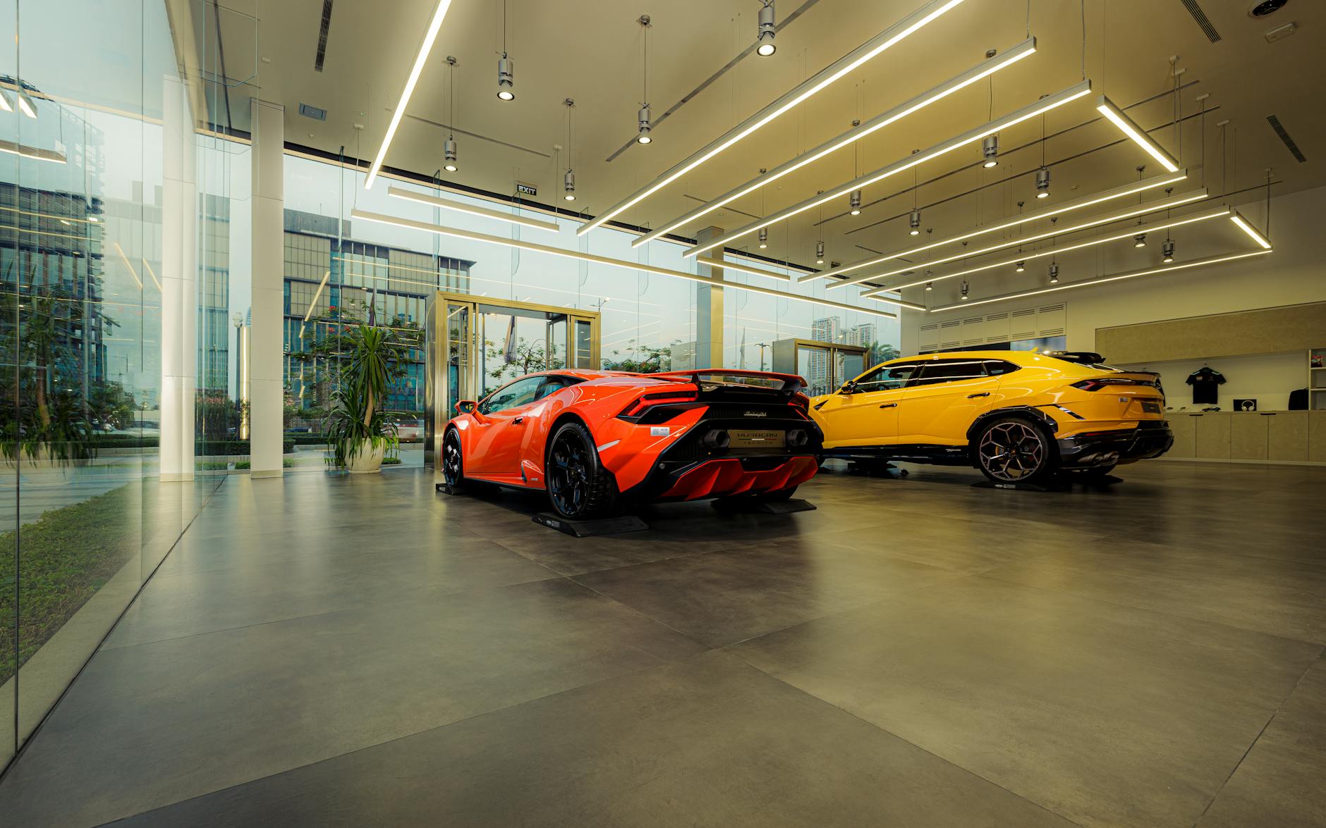 Fotos de stock gratuitas de arquitectura moderna, automotor, automotriz de prestigio