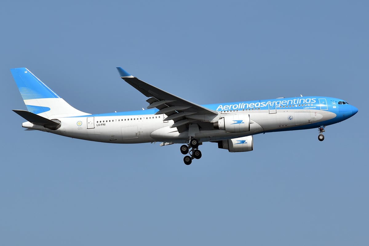 Aerolineas Argentinas, LV-FNI, Airbus A330-223