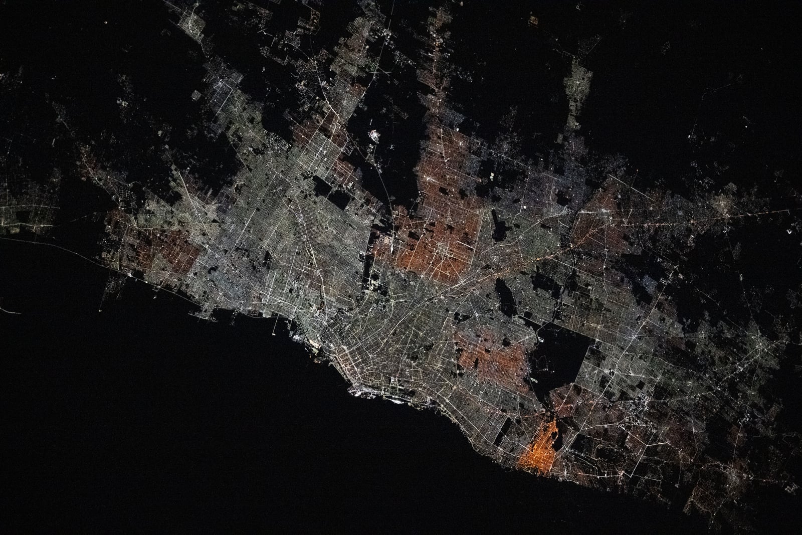iss073e0176306 (May 20, 2025) --- Buenos Aires, Argentina, the South American nation's largest city with a population of about 3.12 million, surrounded by numerous suburbs on the bank of the Rio de la
