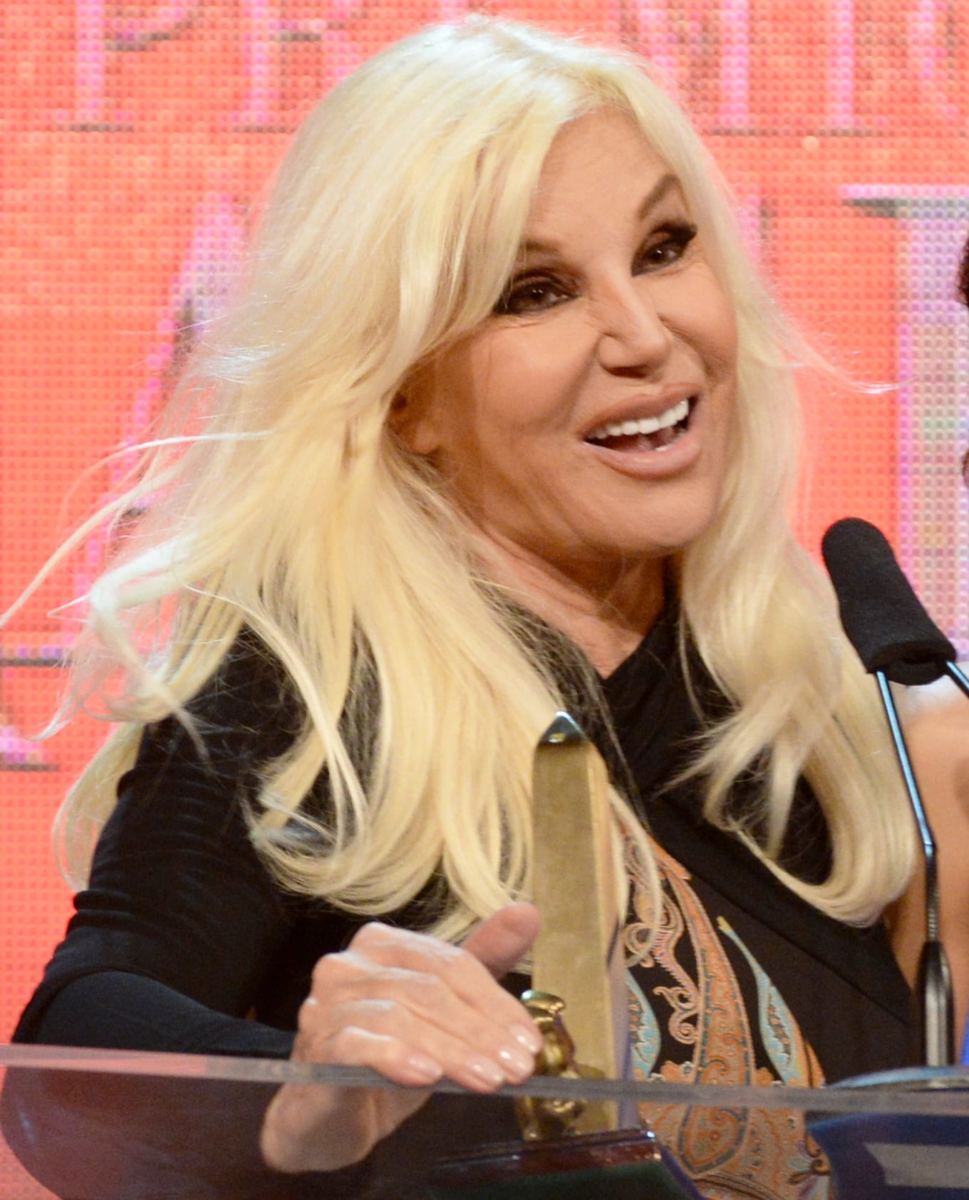 Susana Gimenez y Paola Krum durante la entrega de los Premios ACE en 2015