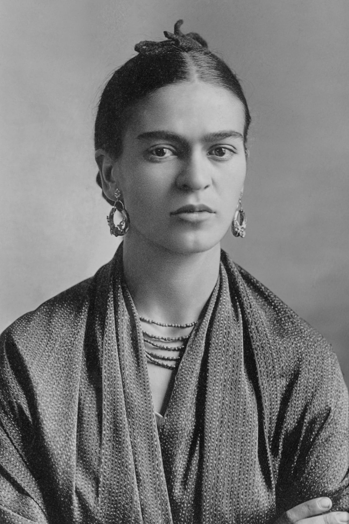 Frida Kahlo (gelatin silver print, 15.2 by 10.8 cm)