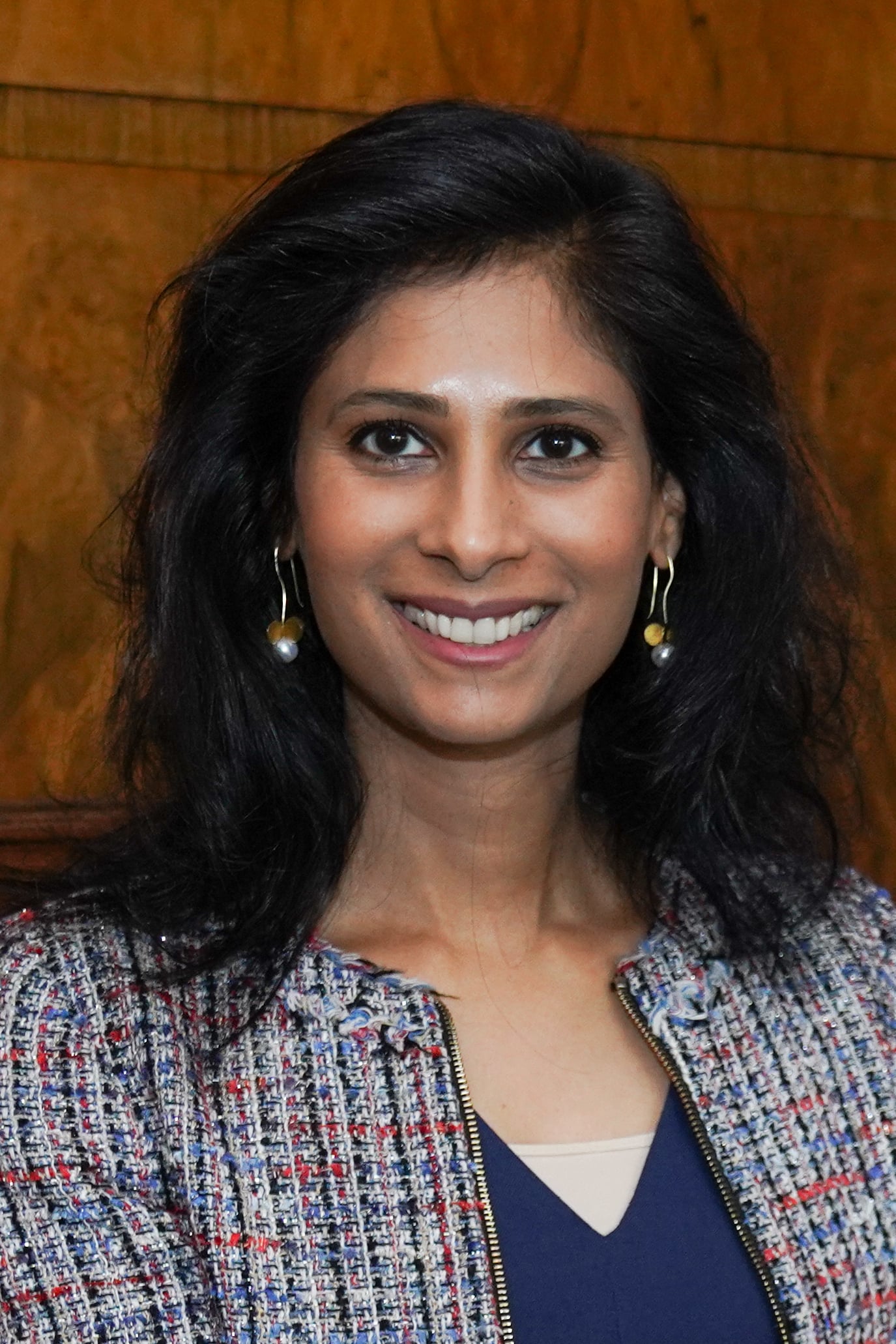 First Minster Humza Yousaf met with International Monetary Fund’s First Deputy Managing Director, Gita Gopinath at St Andrew's House, Edinburgh.