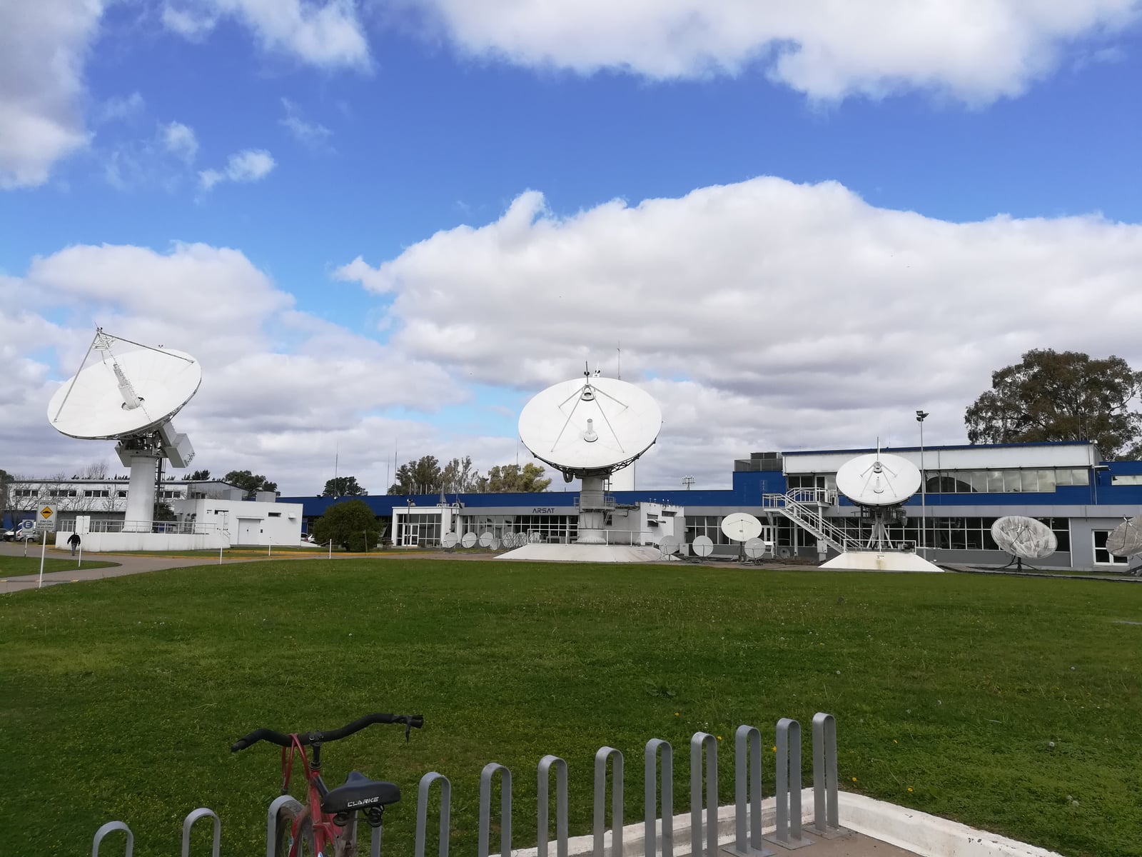 Benavídez station and ARSAT HQs