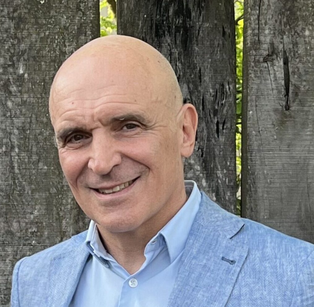 Foto de Perfil José Luis Espert sonriente sin contexto