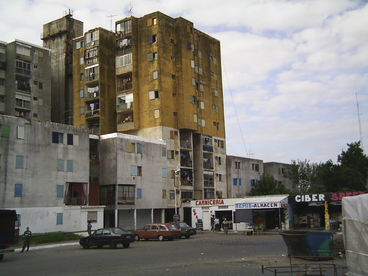 Foto de viviendas sociales en el barrio de Fuerte Apache. Ciudadela, provincia de Buenos Aires.