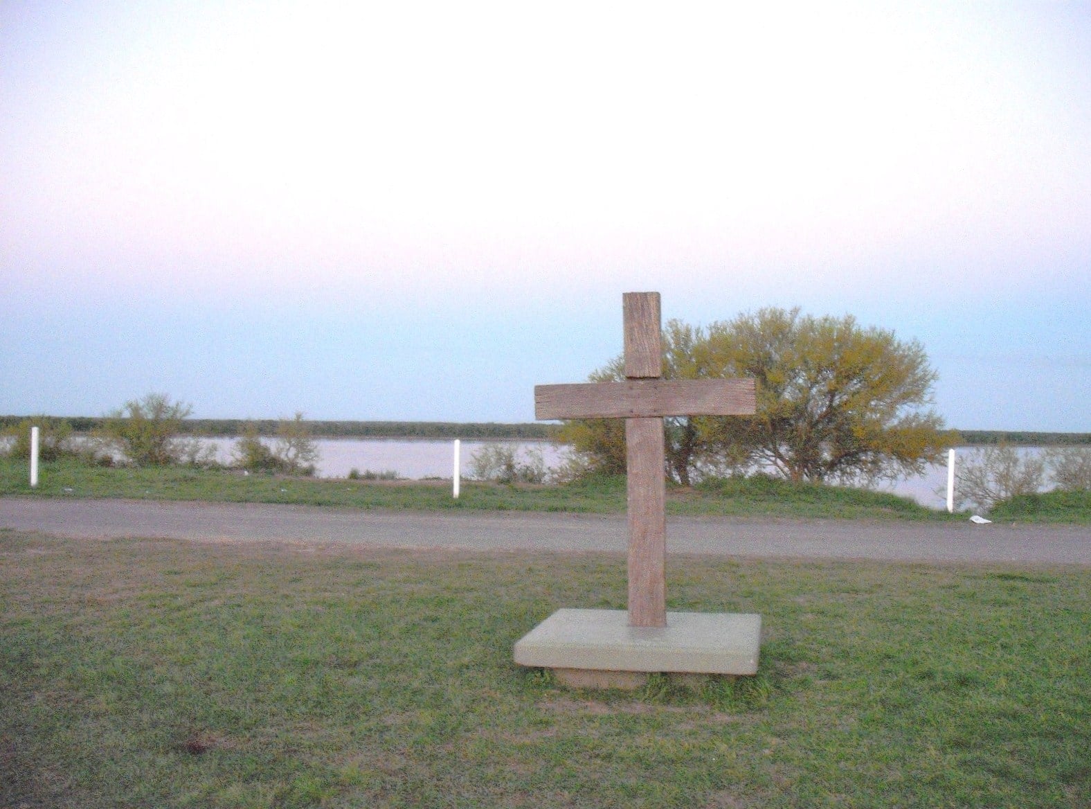 This is a photo of an Argentine monument identified by the ID