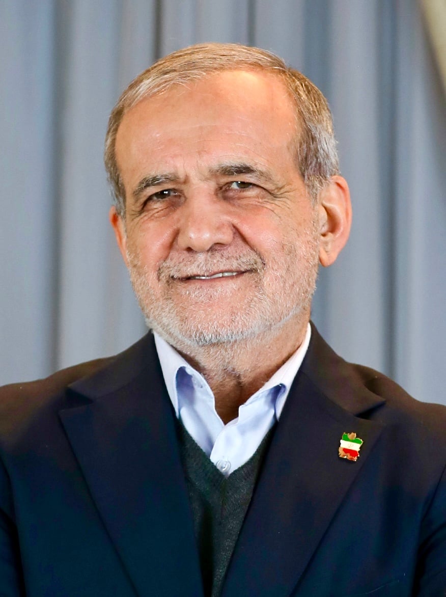 An image of Masoud Pezeshkian, 9th president of Iran in an interview with khamenei.ir in 2025 فارسی: تصویری از مسعود پزشکیان، نهمین رئیس‌جمهور ایران در مصاحبه با سایت khamenei.ir در سال ۱۴۰۴