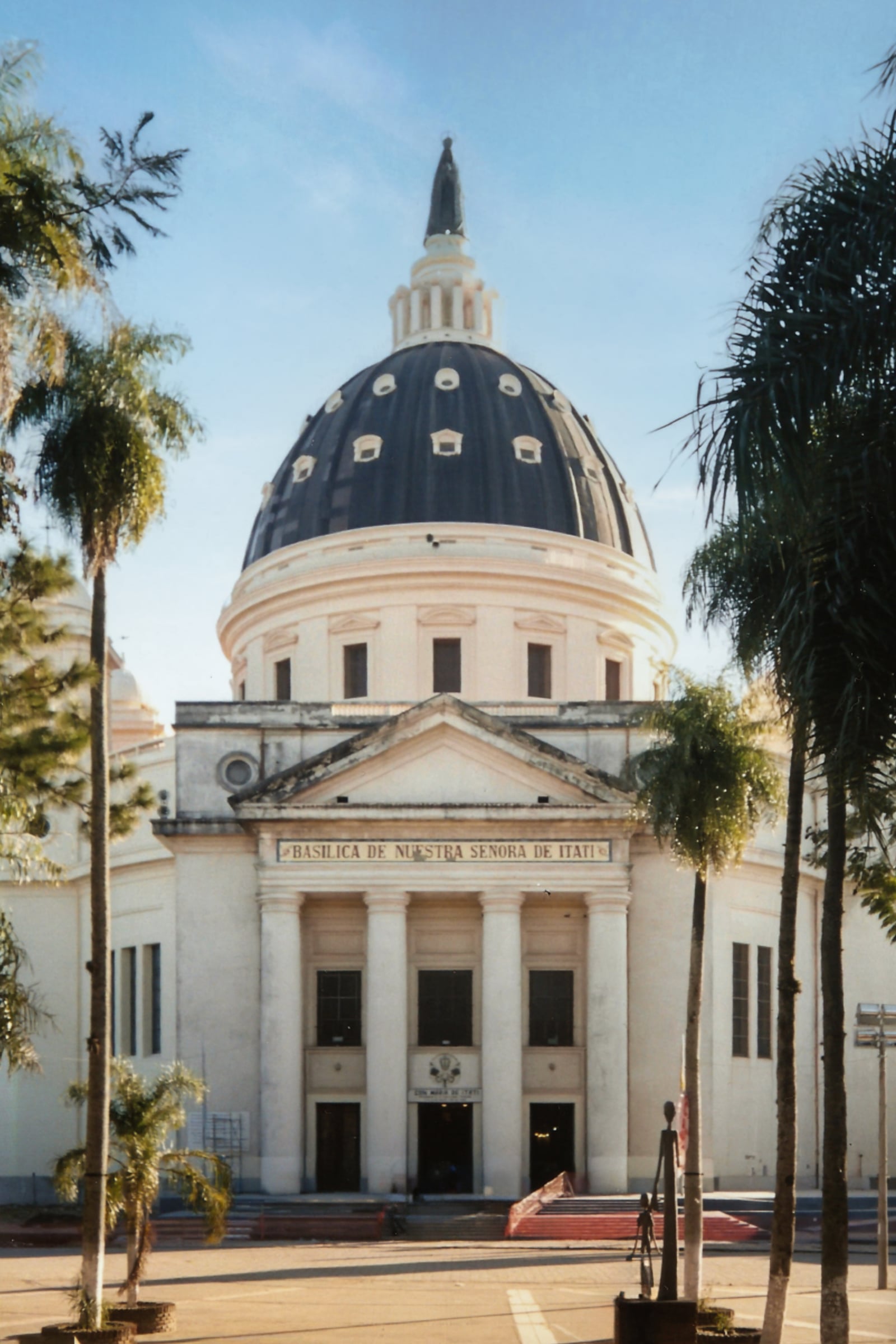 Front view of Itati's Basilica in Itatí town, Corrientes, Argentina. Picture is taken from the main town square. Edit version of this image: