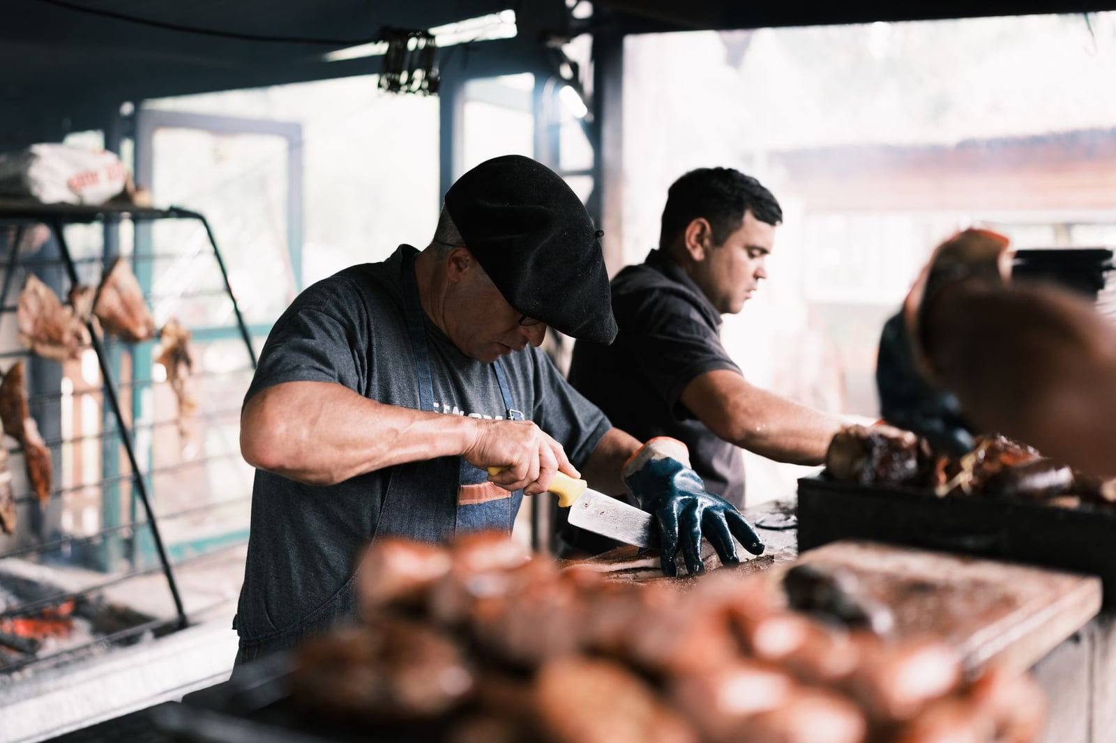 Capturando la esencia de una barbacoa argentina tradicional en Uribelarrea.