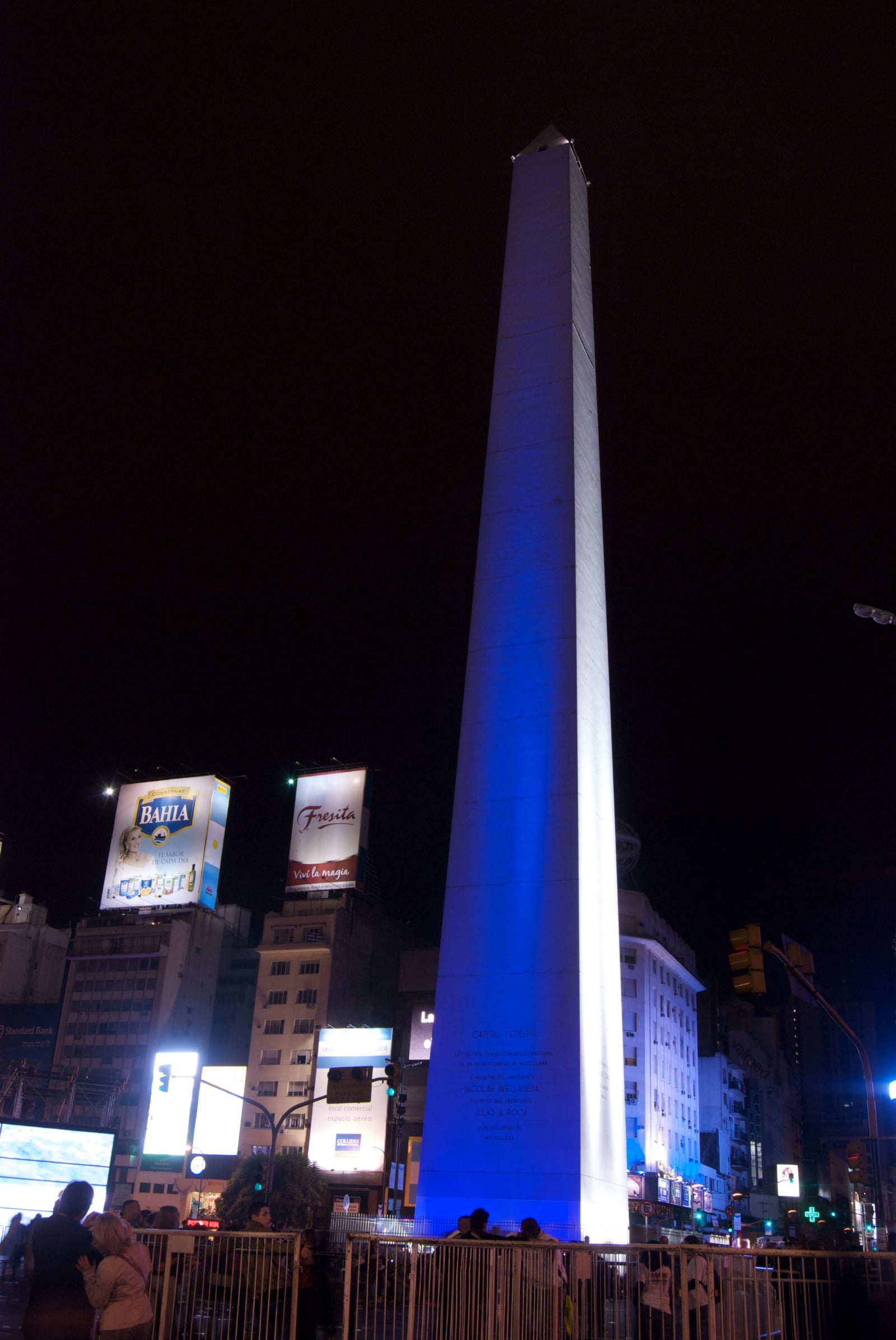 Obelisco. Celebrating the Argentine Bicentennial.