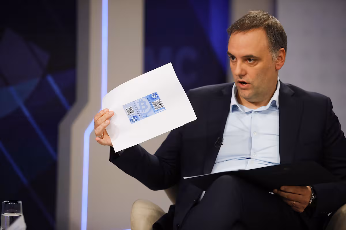 La Justicia pide la declaración jurada de Adorni y apunta al origen de US$300.000 en cripto