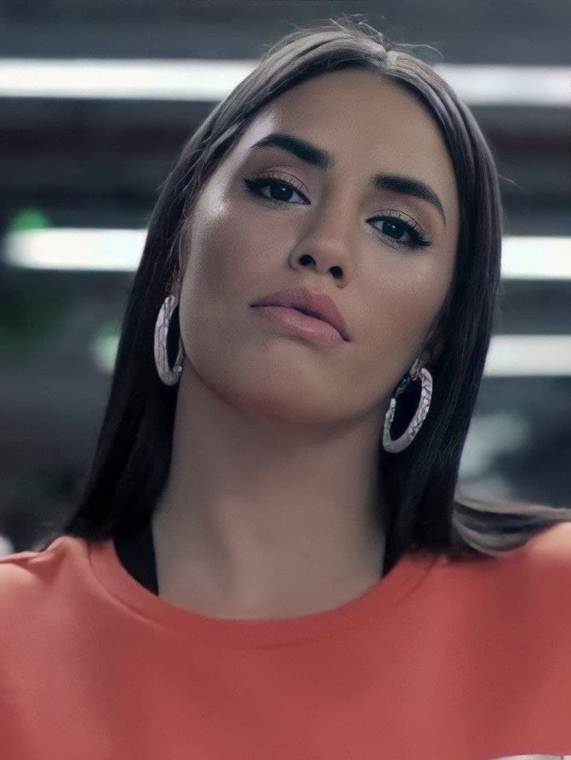Lali promocionando su marca de ropa LALI en 2019