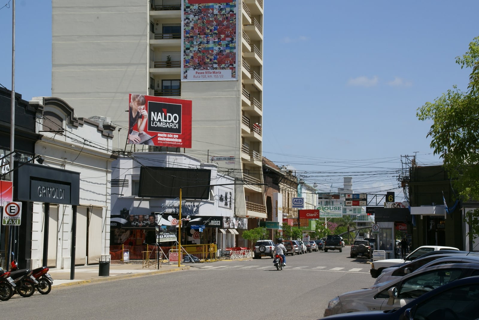 Avenida Buenos Aires in Villa María, Provincia de Córdoba, Argentina