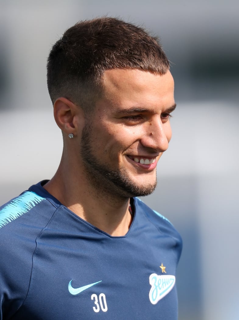 Emanuel Mammana, January 2019