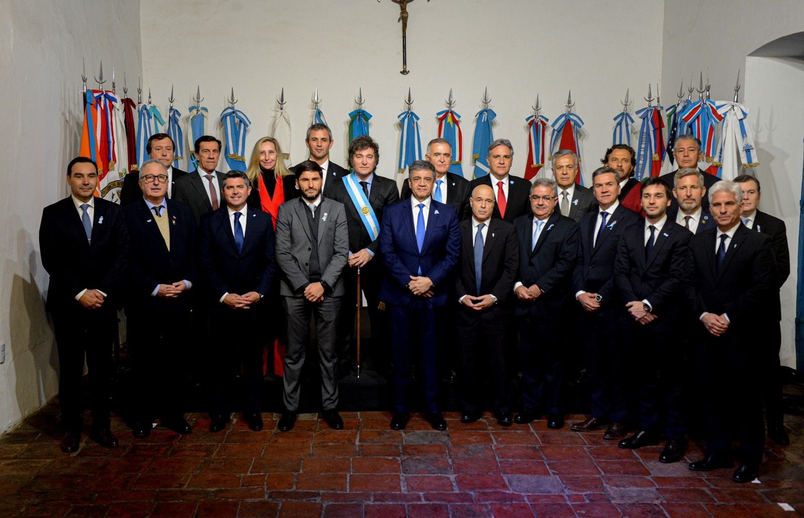 Los gobernadores y el presidente de la Nación Javier Milei, reunidos por el Pacto de Mayo