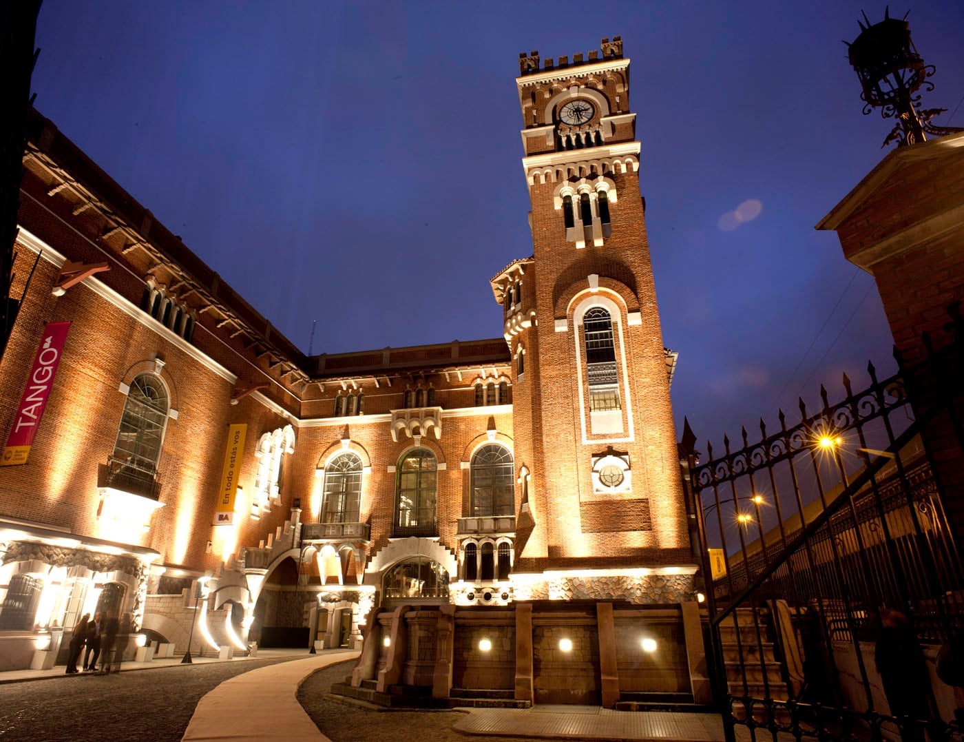 The Arts Powerhouse (Usina del Arte), inaugurated on May 23, 2012, in a former Italian-Argentine Electric Company (CIAE) facility originally built in 1916 in La Boca, Buenos Aires.