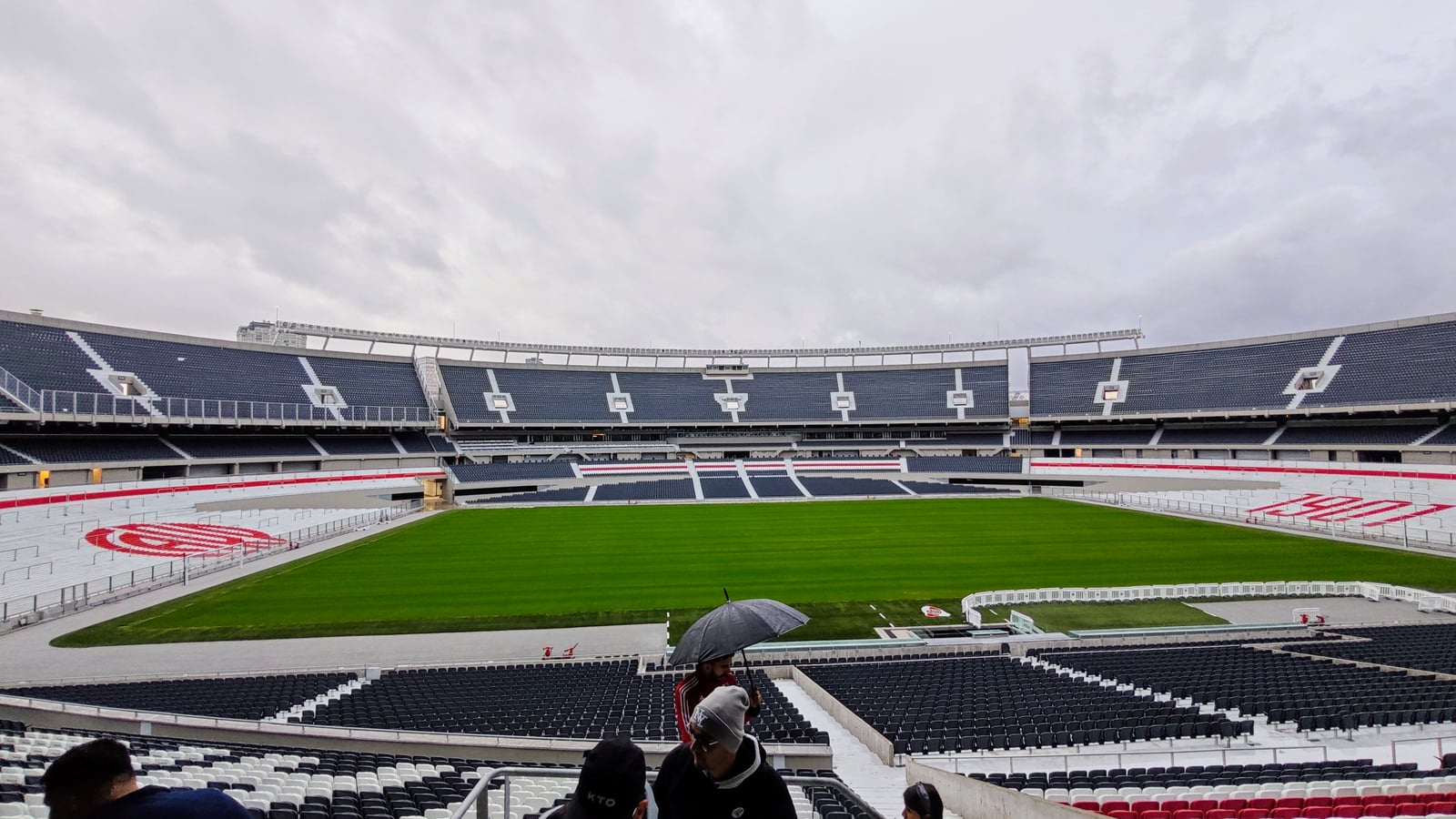 mas monumental stadium