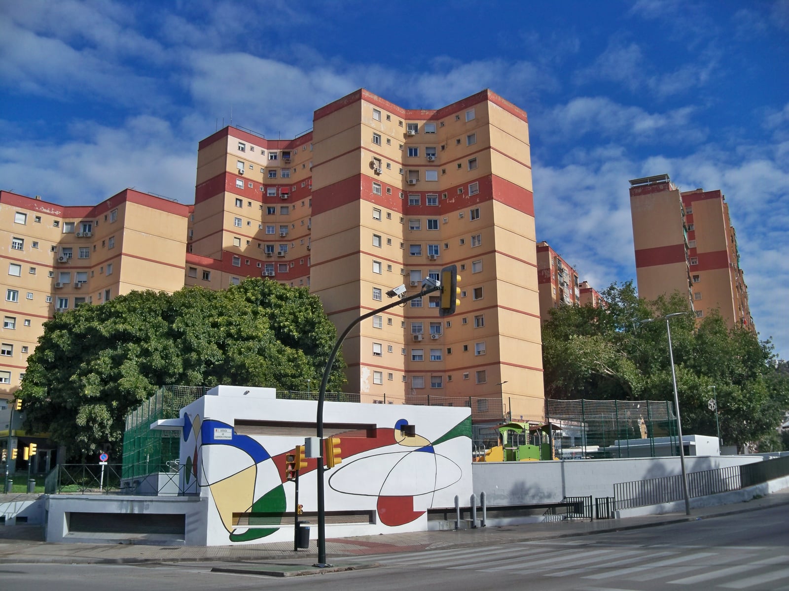 Vista del barrio Parque del Sur desde el cruce ente la avenida Guerrero Strachan y la calle San Juan Bosco, en Málaga, España.