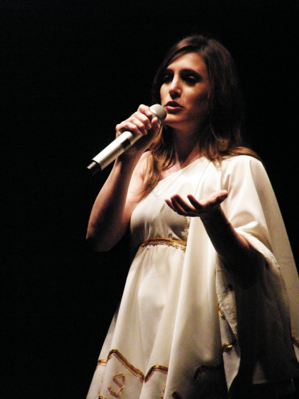 Soledad Pastorutti (Arequito, 12 de octubre de 1980), más conocida como Soledad o La Sole, es una cantante de expresión folclórica, esporádicamente compositora, actriz y conductora argentina. Se la ap