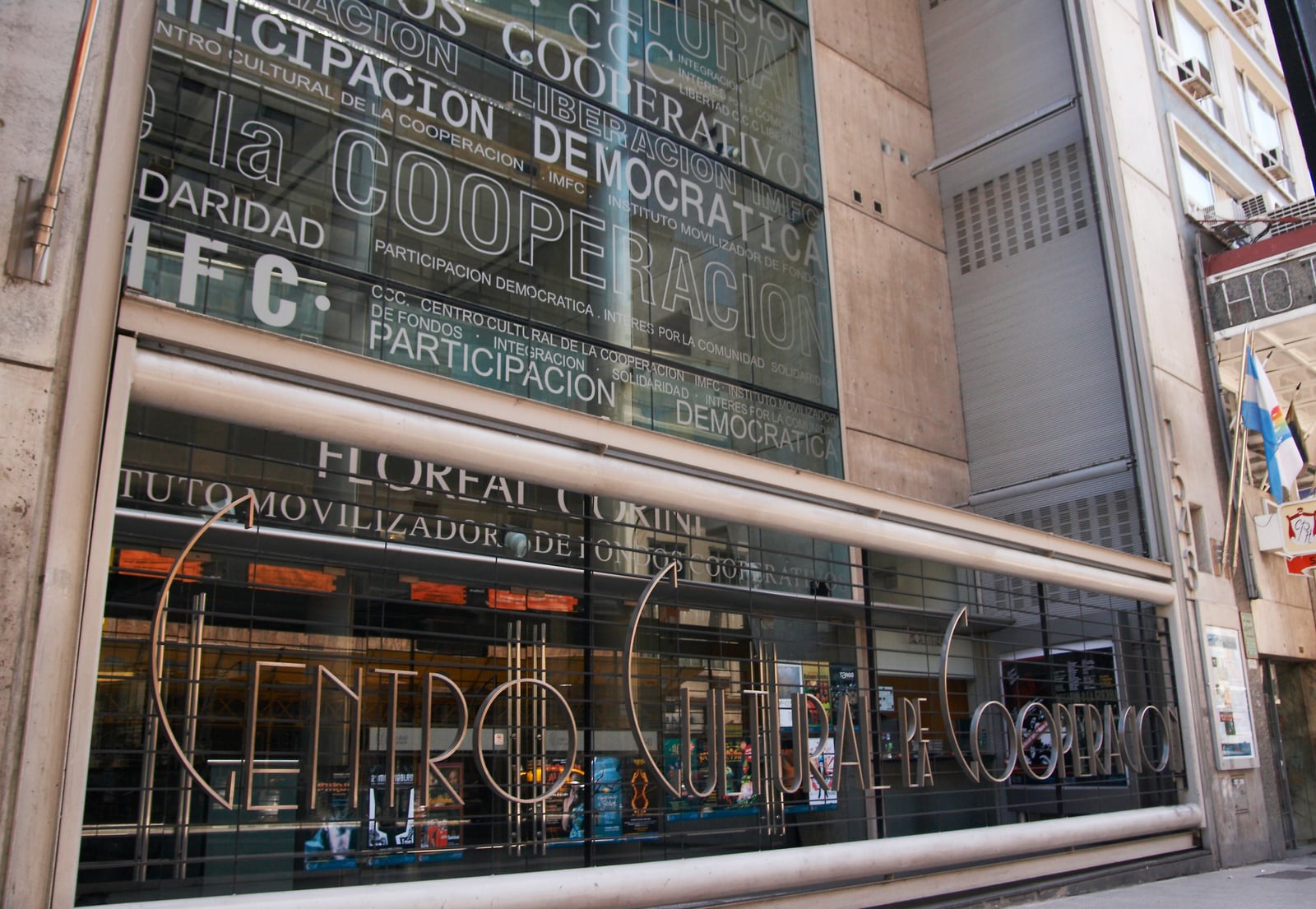 Centro Cultural de la Cooperación Floreal Gorini, Corrientes 1543, barrio de San Nicolás, Buenos Aires, Argentina.